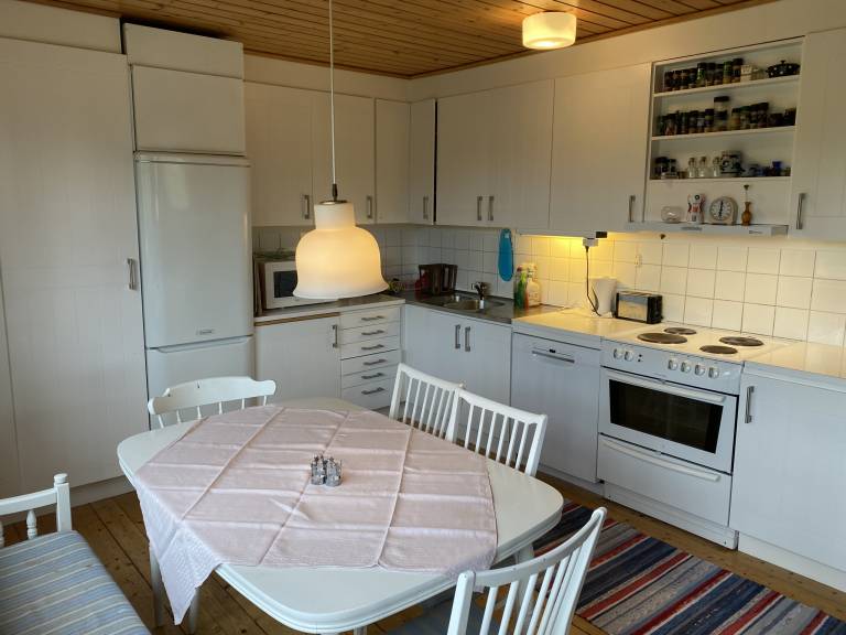 Charming house with patio, BBQ & garden | Pet-friendly — photo 3