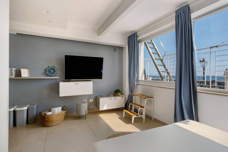 Vacation home with patio | Sea view — photo 3