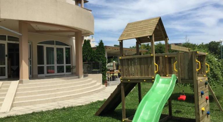 Lovely serviced apartment with sauna, pool & patio | Next to the beach | Pets are welcome — photo 5