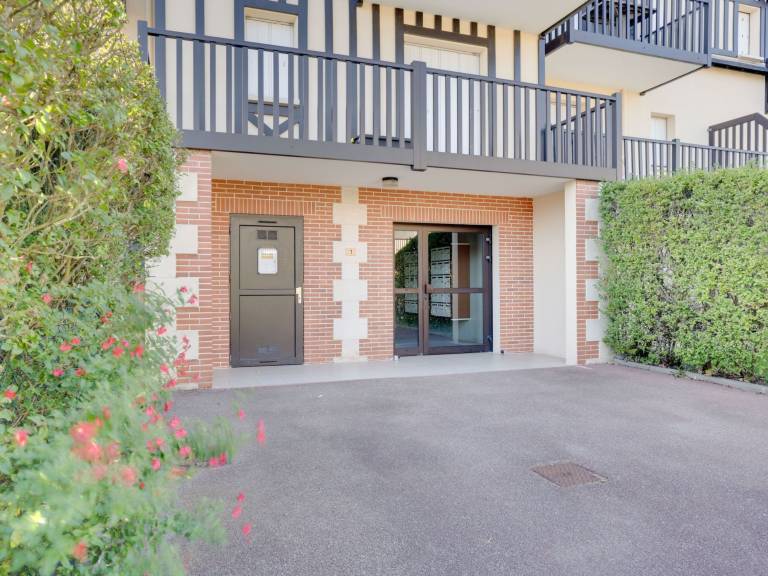 Family-oriented vacation home | Beach nearby | Pet-friendly in Cabourg