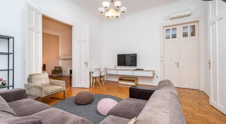 Fully equipped pleasant apartment with patio | Next to Buda Castle | Good for workation | Pet-friendly — photo 2