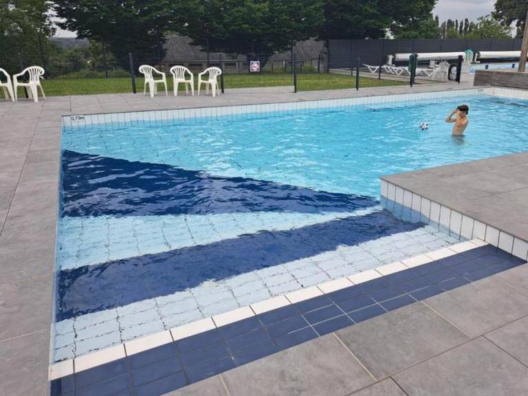 Tent with heated pool — photo 3