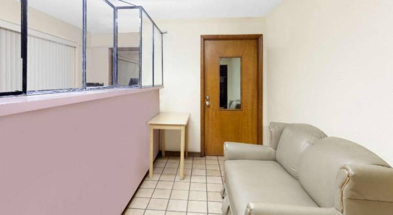 Days Inn by Wyndham Columbia NE Fort Jackson — photo 3