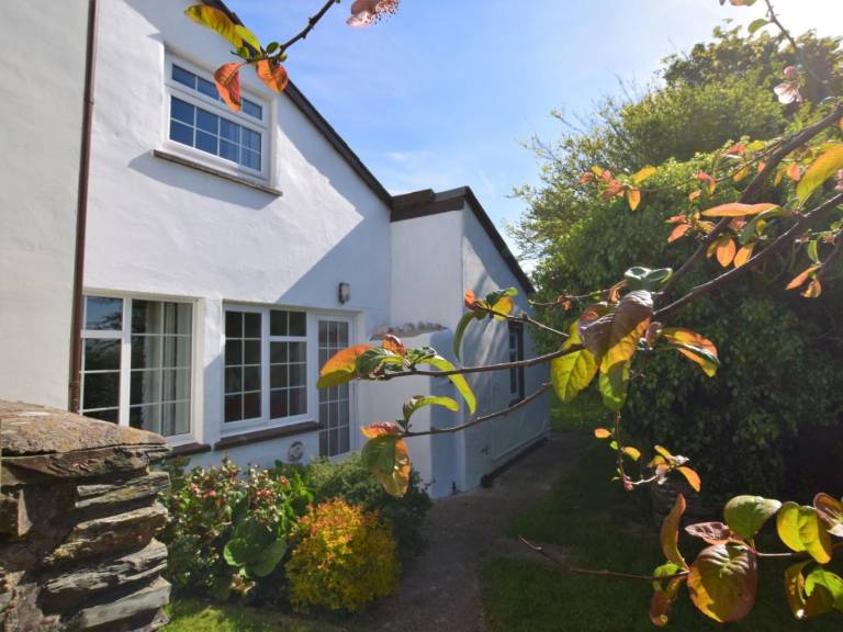 Nice cottage with yard | Pet-friendly in Ilfracombe