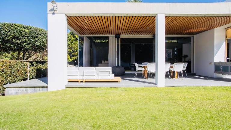 House  Casuarina