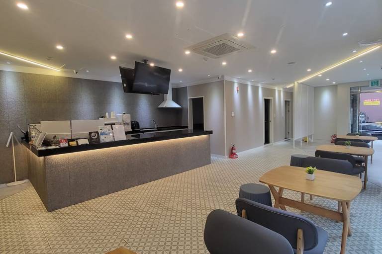 Hotel raza b