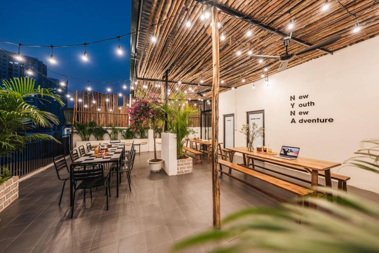 Lime & Sun Rooftop Hotel-Staff 24/7 — photo 4