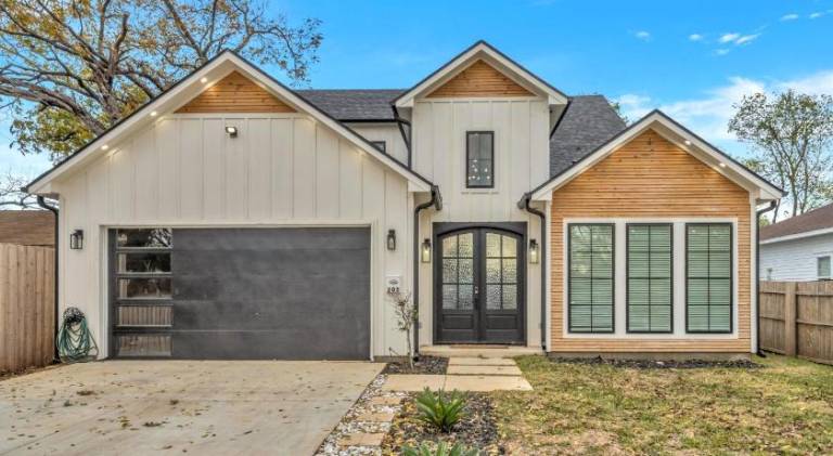 Luxury (Less than mile from AT&T Stadium/GlobeLife) GameRoom/Basketball Hoop — photo 5
