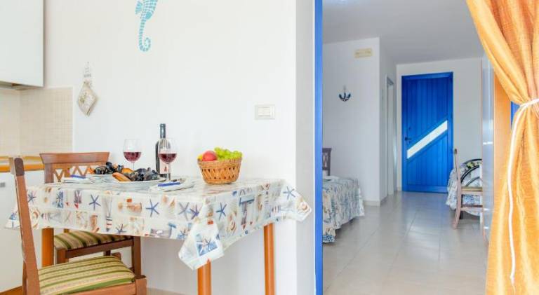 Serviced apartment with yard, grill & terrace | Perfect for remote work | Pets are welcome — photo 3