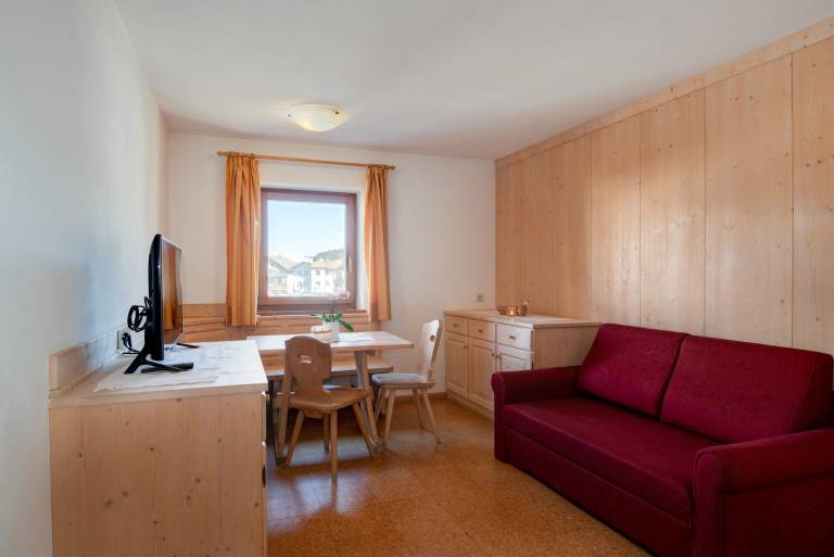 Beautiful Apartment 7 "Zur Sonne" with Mountain View & Garden — photo 2