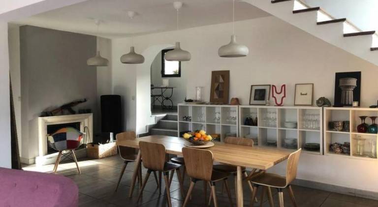 Villa with barbecue, yard & patio — photo 4