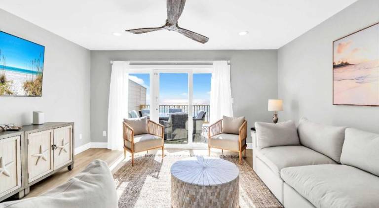 Ample vacation home | Dogs allowed in Miramar, FL