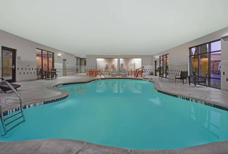 Hampton Inn & Suites Robbinsville — photo 3