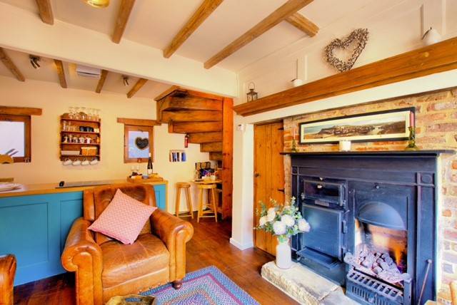 Cottage with 2 rooms for 4 persons — photo 2