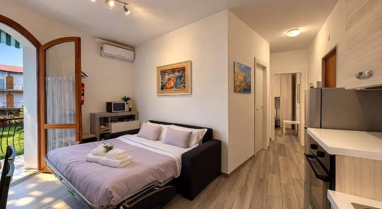 Holiday apartment with 2 rooms for 6 persons — photo 2