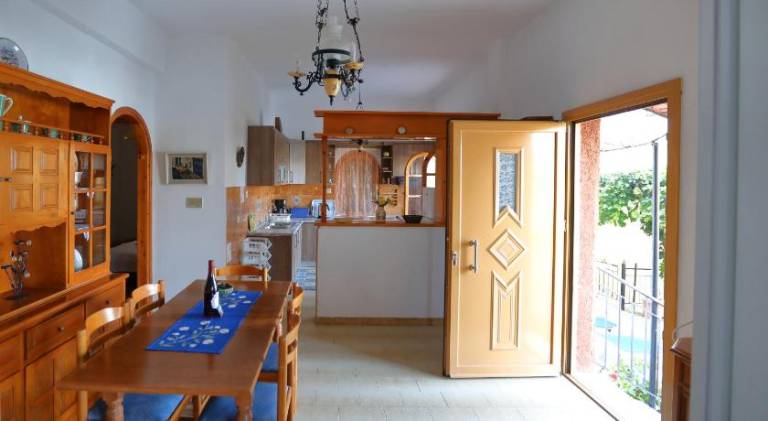 Holiday apartment with patio & yard | Beach nearby | Dogs allowed — photo 4