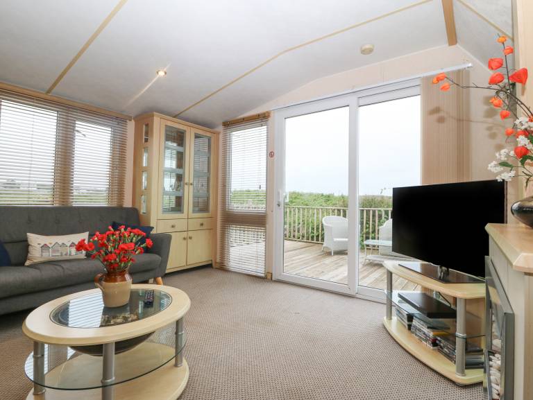 Family-friendly nice cottage with garden & barbecue | Beach view | Next to the beach | Pets allowed — photo 3
