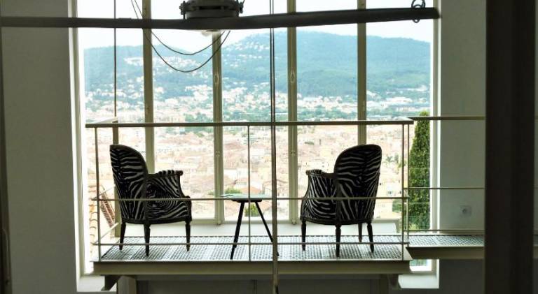 House with 2 rooms for 6 persons in Hyères