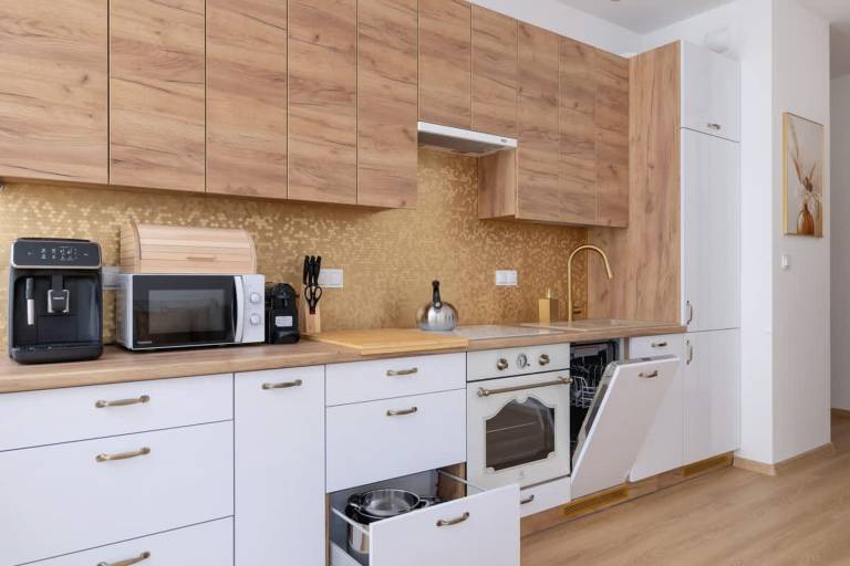 Apartment with fast internet & terrace — photo 4