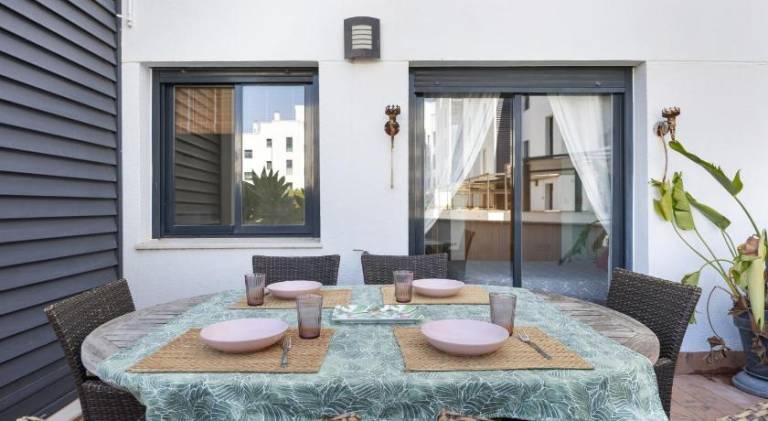 Fully equipped beautiful rental apartment with terrace, garden & pool | Perfect for remote work | Pets are welcome — photo 4
