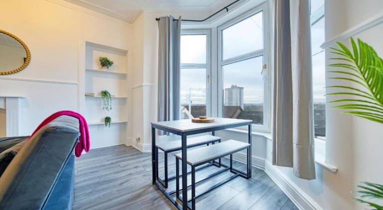 Apartment with 2 rooms for 6 persons — photo 2