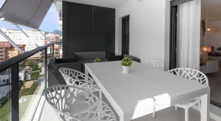 Holiday apartment with garden, pool & patio | Beach nearby | Pet-friendly — photo 4