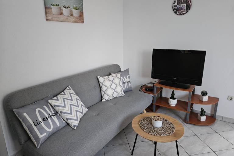Two bedroom apartment with terrace and sea view Ivan Dolac, Hvar (A-12644-a) — photo 2