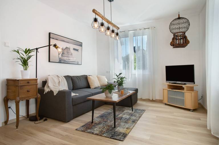 Dog-Friendly Apartment Haus Rosi with Shared Garden & Wi-Fi — photo 2