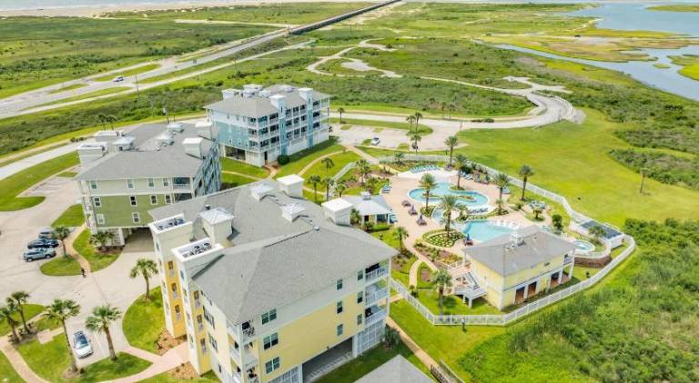 Sunset Vista - Heated Pool, Lazy River, 2 x Hot Tubs! — photo 5