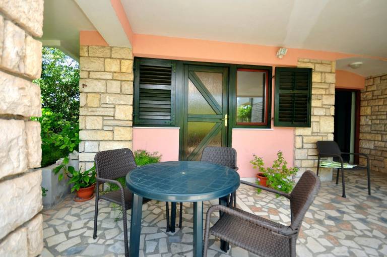Nice holiday apartment with grill | Garden view | Next to the beach | Pet-friendly — photo 2