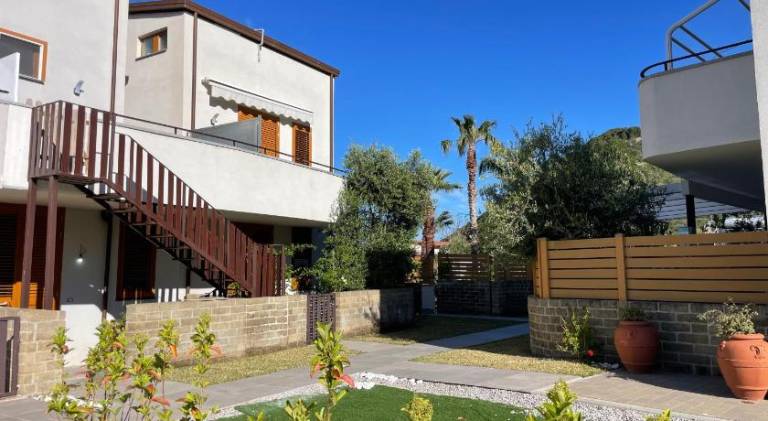 House with garden & patio | Beach nearby | Pets are welcome in Castellabate