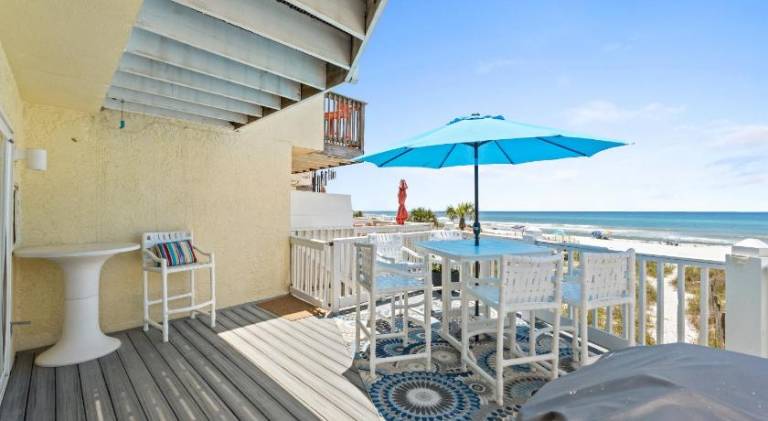 Villa with barbeque & terrace | Next to the beach | Pets are welcome — photo 2