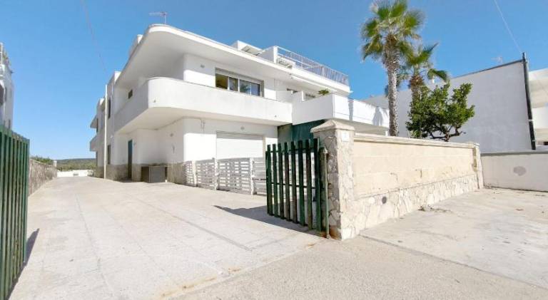 Holiday apartment with 2 rooms for 5 persons in Ugento