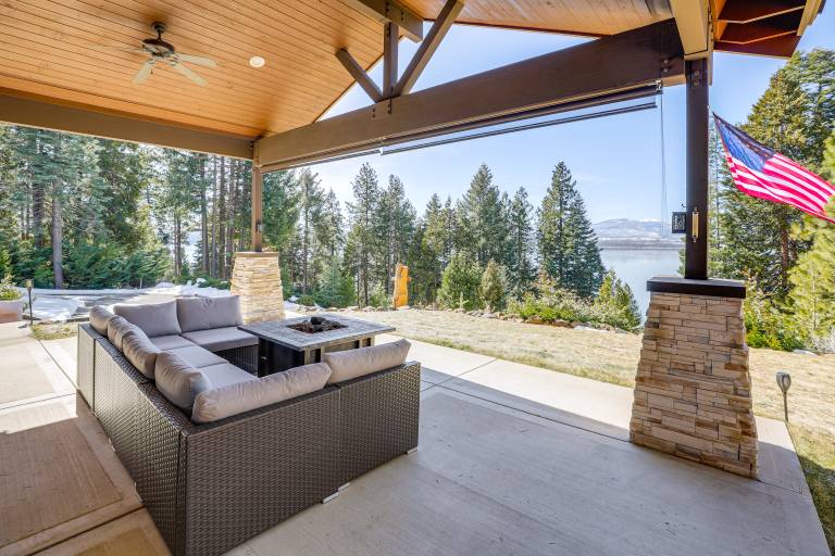 House Lake Almanor