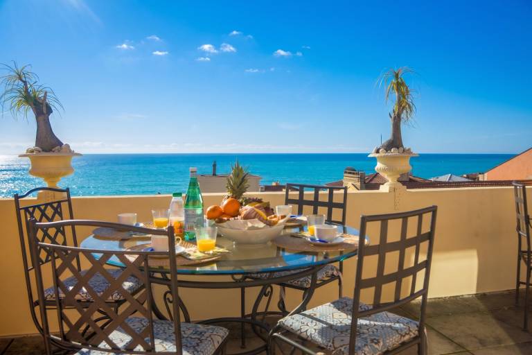 Ferienwohnung in Menton, Côte d'Azur, Frankreich