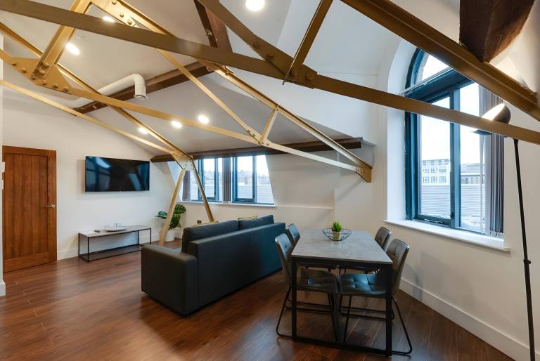 Fully equipped pleasant apartment | Close to The Beatles Story | Suitable for remote work | Pets allowed in Liverpool