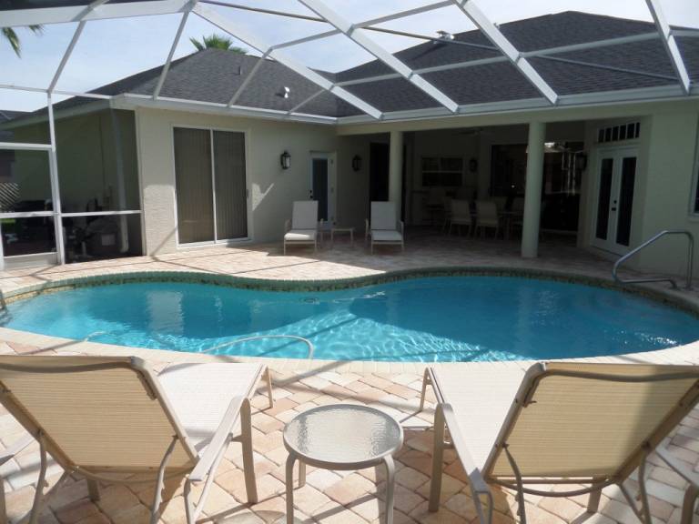 251 m&sup2; Villa