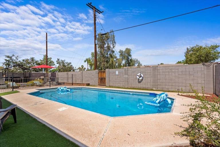 House Scottsdale Estates Fourteen