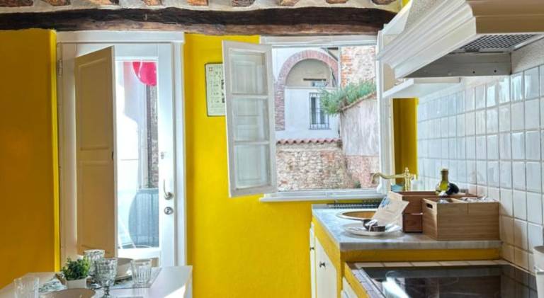 Holiday apartment | Next to Lucca Cathedral | Perfect for remote work — photo 4
