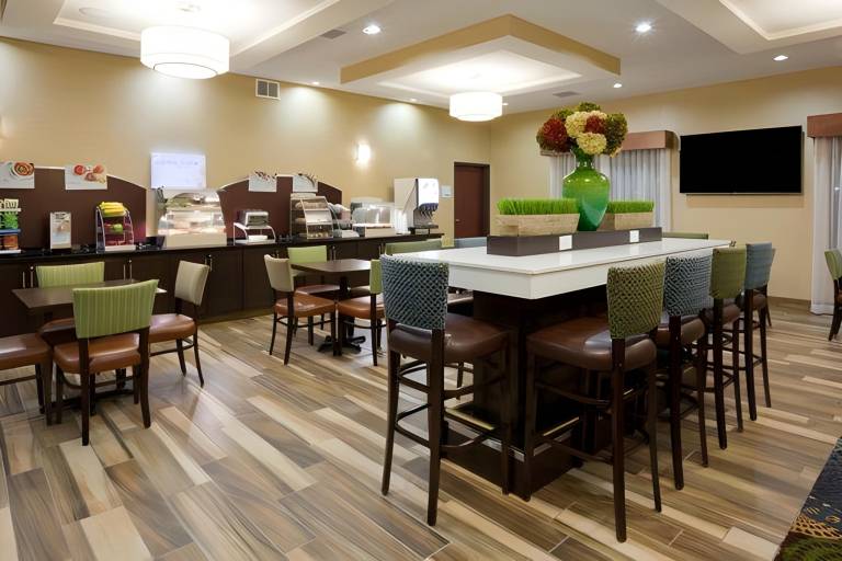Holiday Inn Express & Suites Davenport North By IHG — photo 4