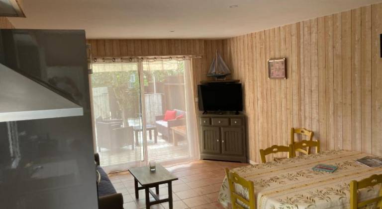 Apartment with 2 rooms for 4 persons — photo 5