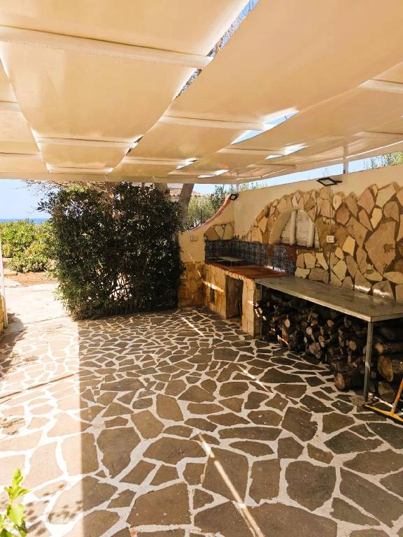 Villa with terrace & yard | Dogs allowed — photo 3