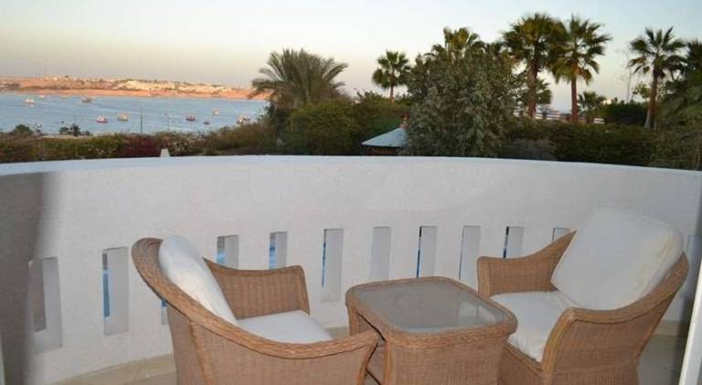 Villa with jacuzzi & pool | Next to the beach | Pets allowed — photo 5