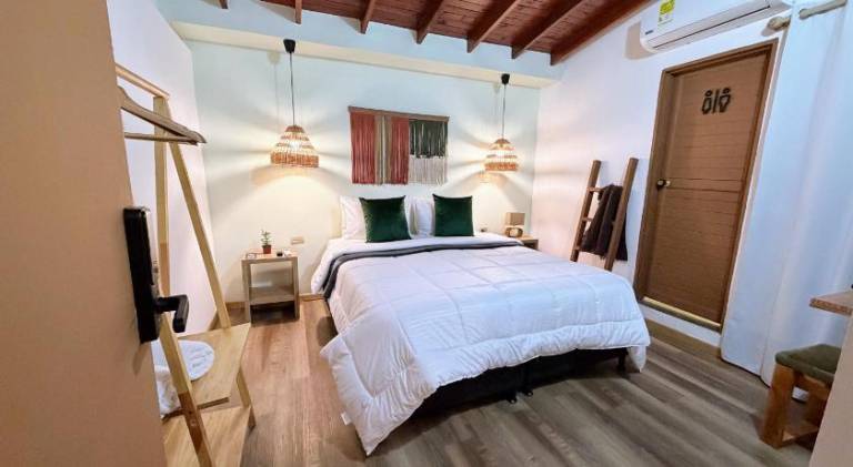 Luum Casa Hotel Manila in Medellín