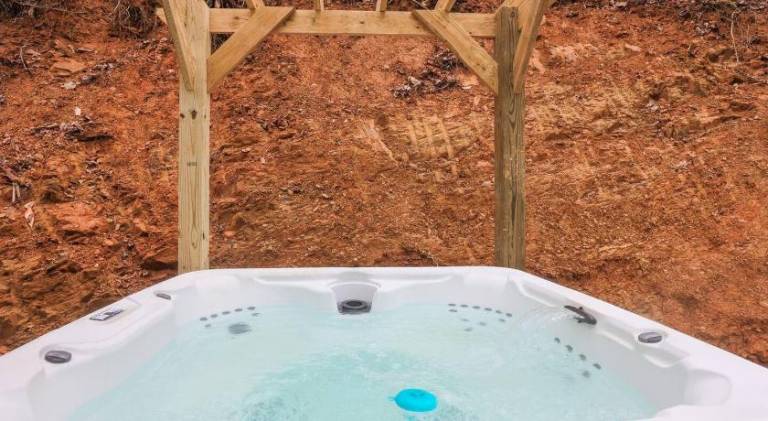 Fabulous 4Bed 3 bath Cottage Pool Hot tub Games — photo 3