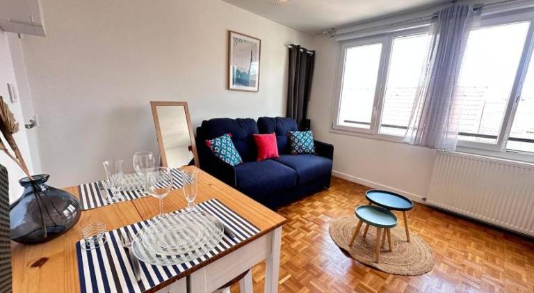 Holiday apartment with 1 room for 2 persons in Tinqueux