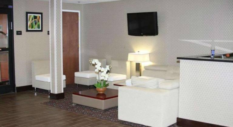 Hampton Inn Williamston — photo 5