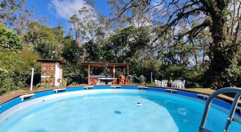 Vacation home with yard & barbecue — photo 3