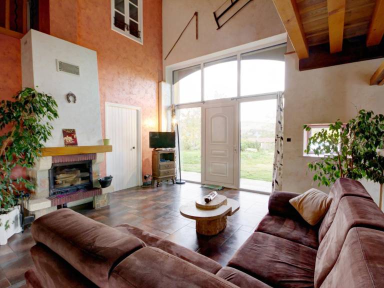 Spacious cottage with private pool and pets allowed in Saint-Priest-la-Prugne — photo 5