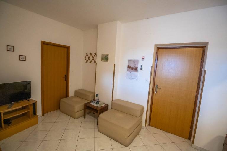 Studio flat with terrace and sea view Mali Lošinj, Lošinj (AS-20594-c) — photo 3